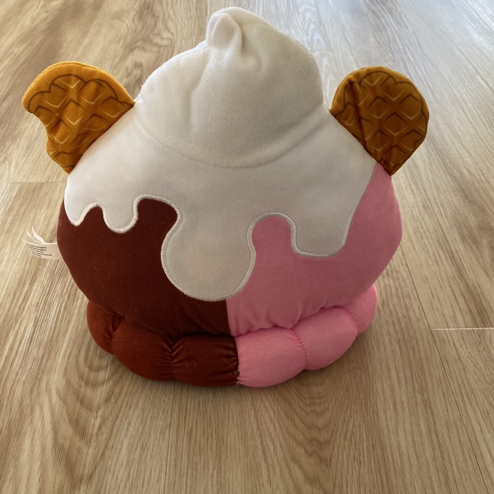 Num Noms ice cream stuffed animal - Picture 2 of 3